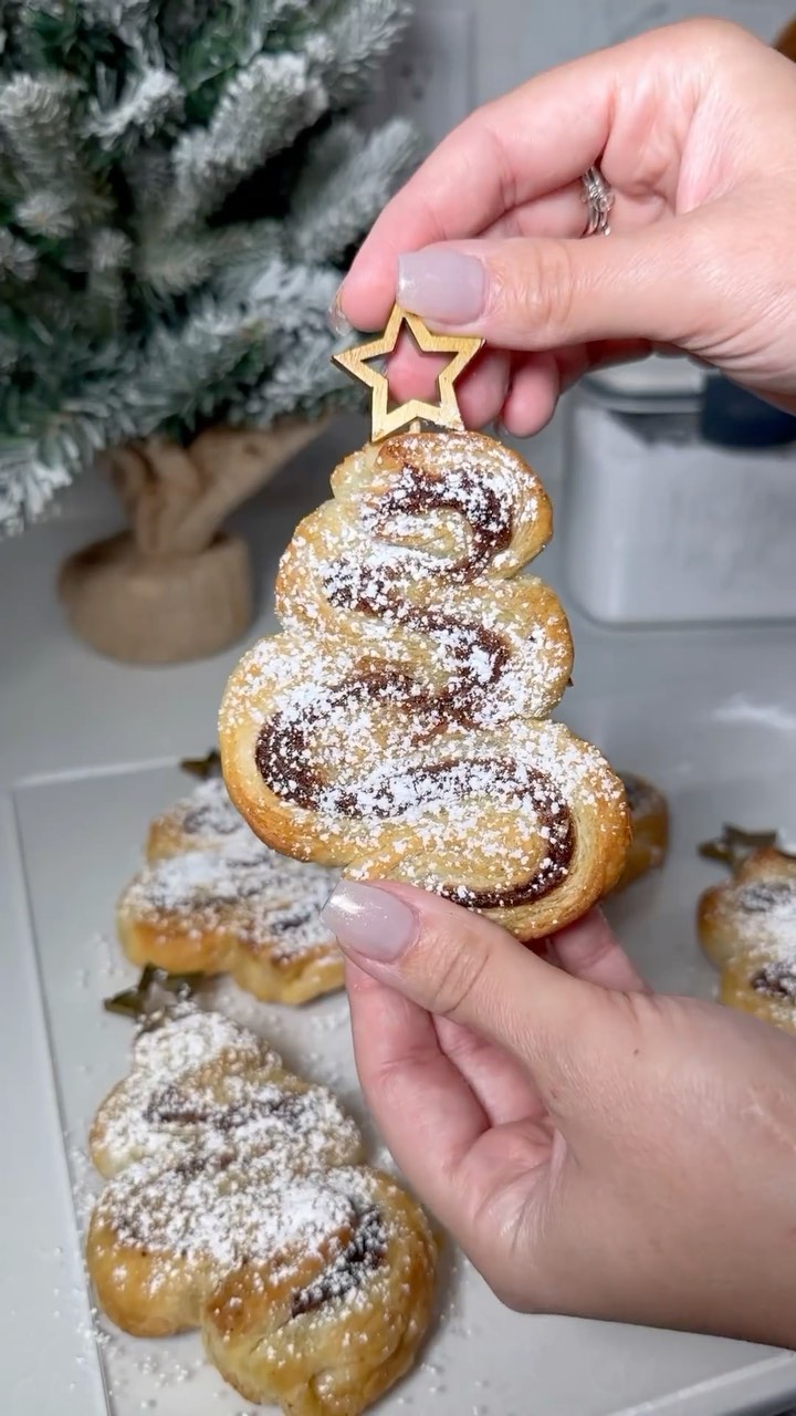 Nutella Christmas Tree  with love