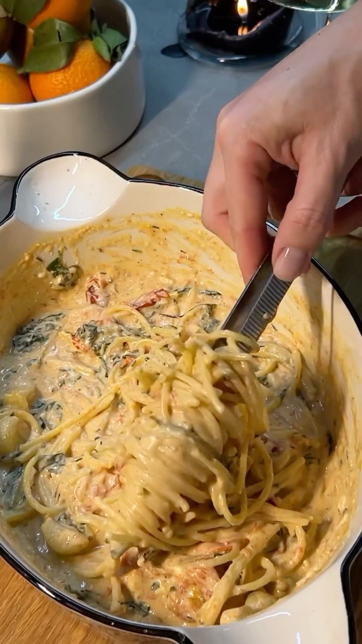 How to make a Delicious and Easy Pasta with Cream Sauce!