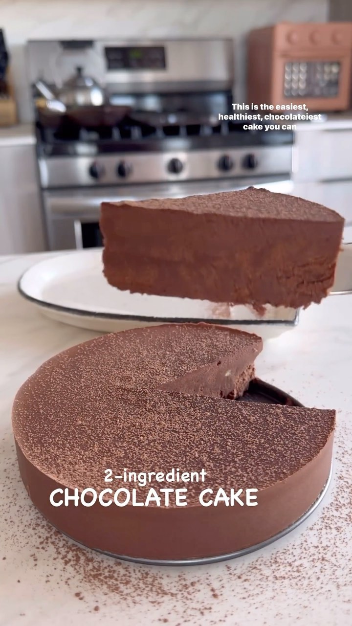 Only Two (2) INGREDIENT CHOCOLATE CAKE without gluten, dairy or sugar
